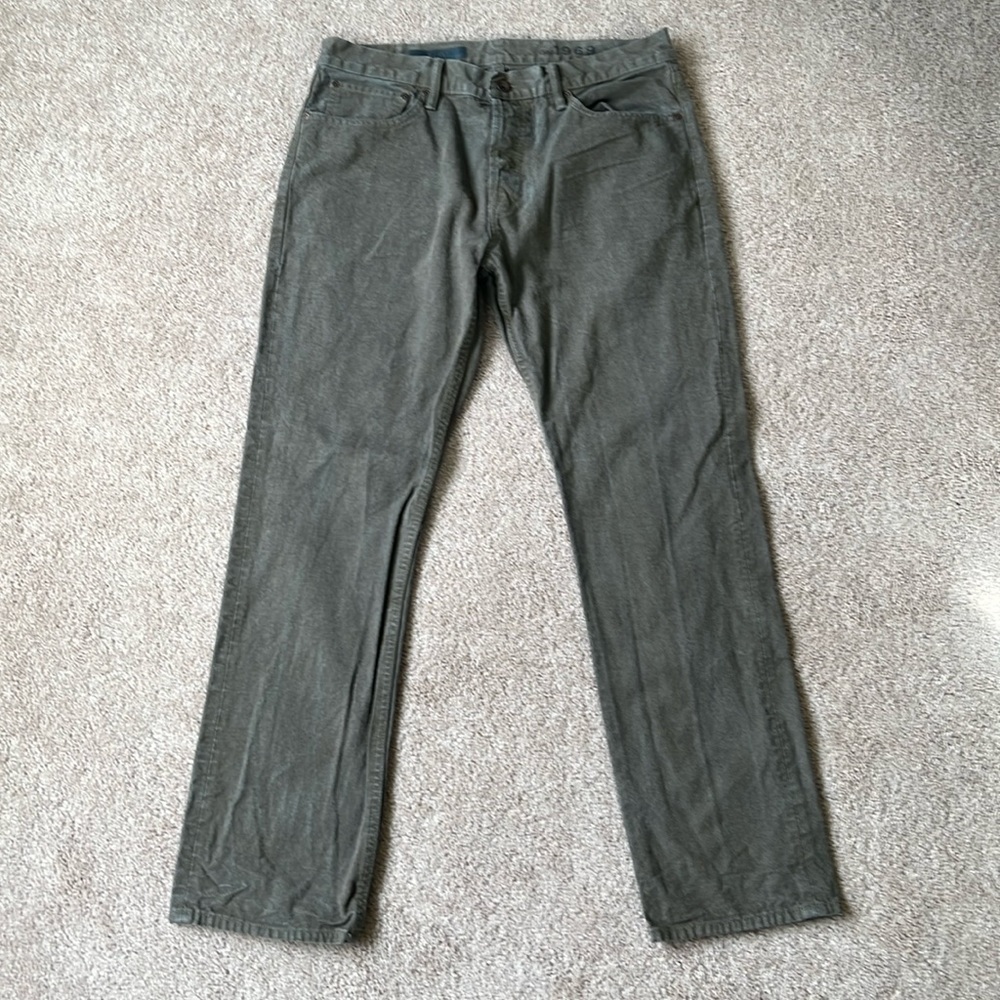 GAP Men’s Distressed Jeans